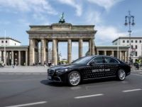 梅赛德斯-奔驰在德国荣获全球首个有条件自动驾驶（L3）系统国际认证